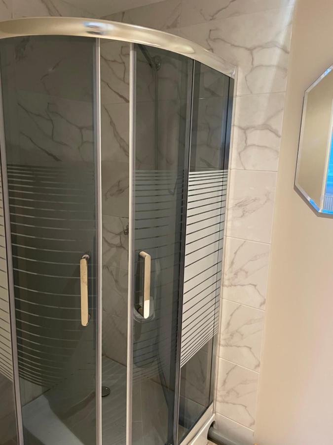 Kurbrauksim Windau Rooms Вентспилс Экстерьер фото